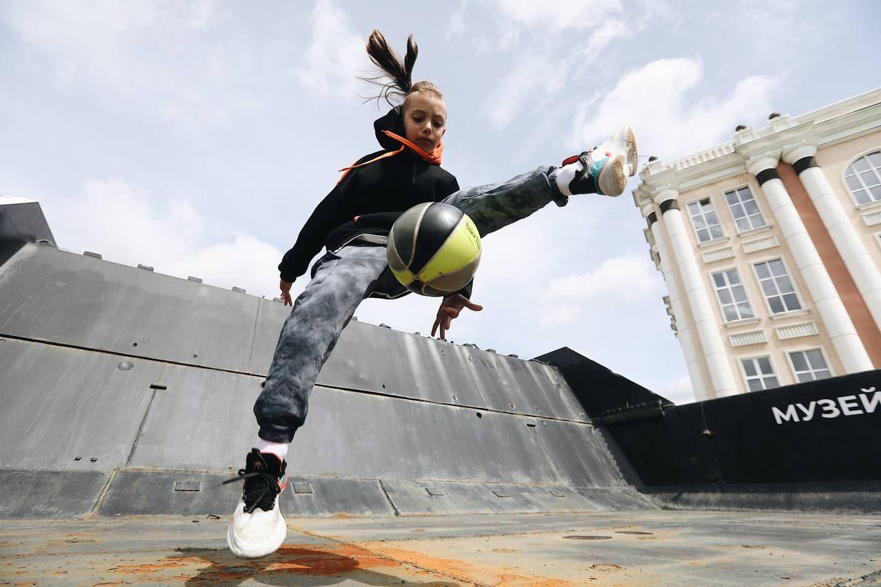 Баскетбольный фристайл в кузове БелАза