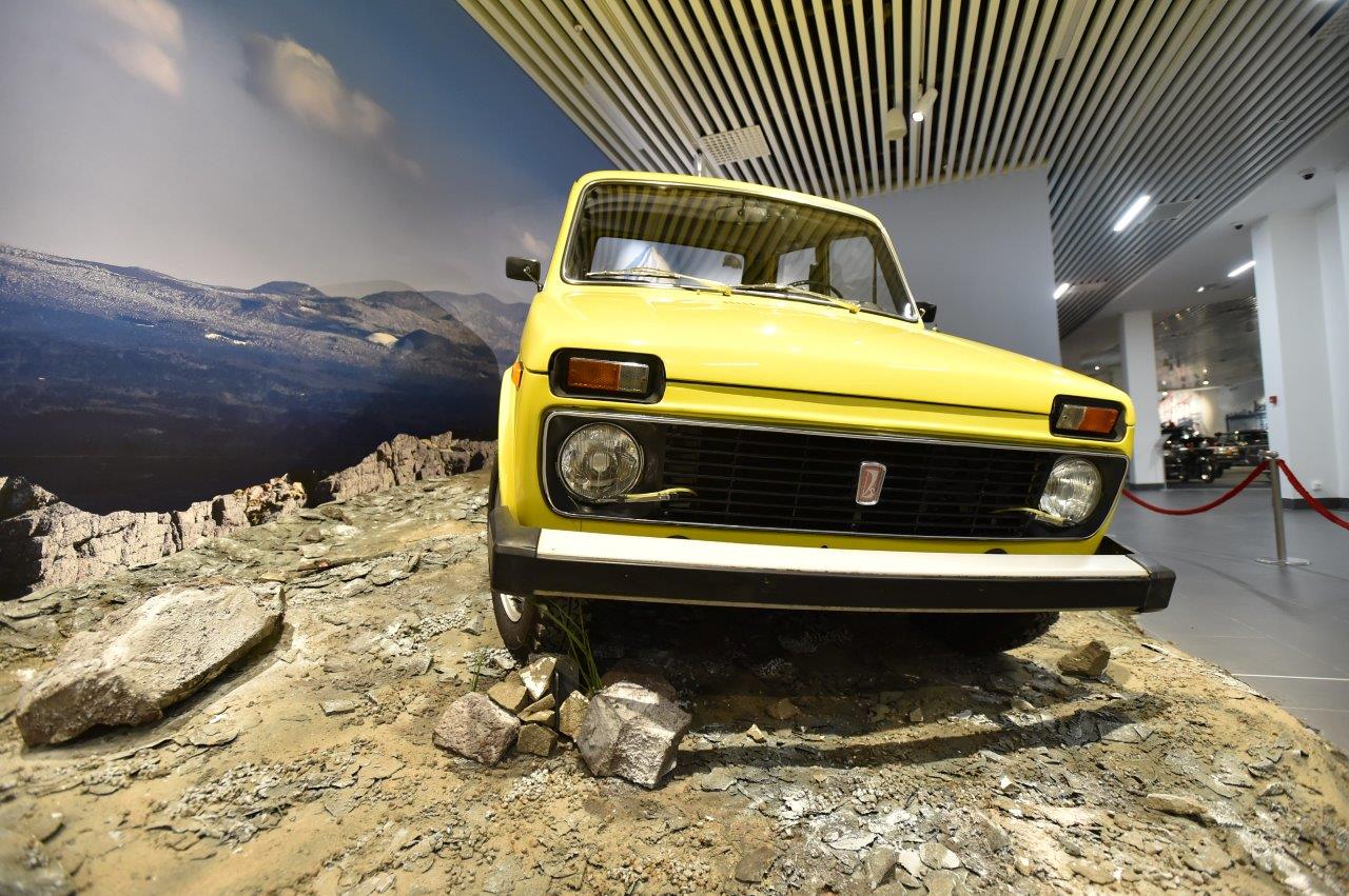 В музее автотехники УГМК с горы спустилась «Нива»